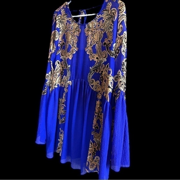 COPY - FREE People Blue symphony lightweight flowy mini dress/top w bell sleeves - Picture 6 of 16